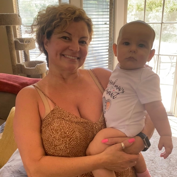 Meet your Posher, Nichole - Picture 8 of 8